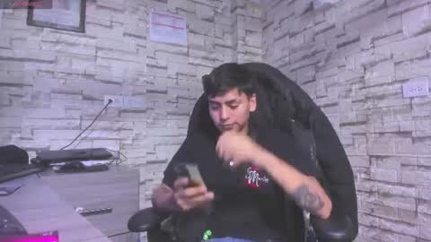 Derek online show from July 3, 6:41 am
