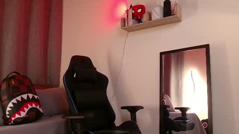 astonhills online show from June 27, 6:16 am