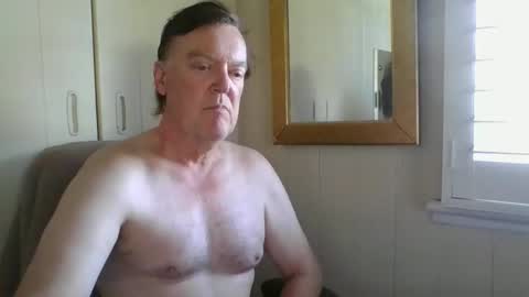 astute008 online show from February 8, 6:08 am