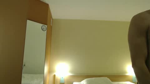 tommycb55555 online show from October 20, 9:51 pm