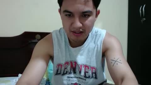 Robin online show from June 1, 9:37 pm