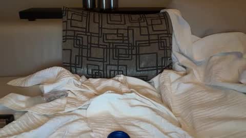 atlhung24 online show from February 15, 7:51 am