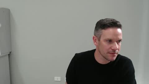 aussiesurfer0000 online show from December 16, 7:04 am