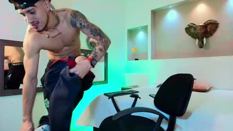 AUSTIN  online show from January 25, 1:43 am