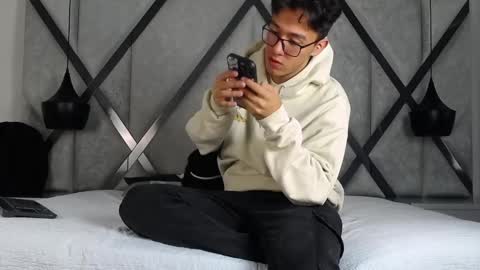 austinreeds online show from October 12, 12:21 pm