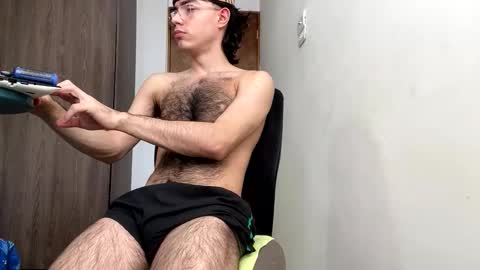 AndrewXxl independent online show from March 25, 7:18 pm