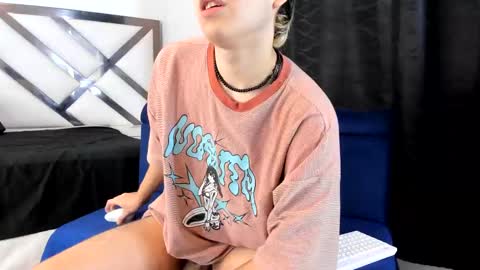 Axel cifer online show from February 16, 7:05 pm