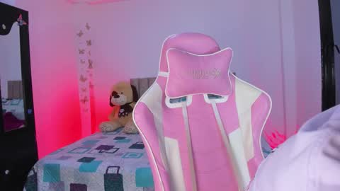 AXEL online show from March 21, 3:54 am