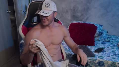 Axel Fairchaild online show from April 7, 12:27 pm