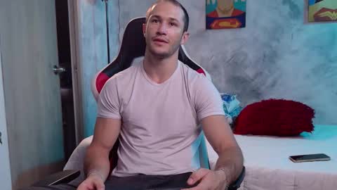 Axel Fairchaild online show from March 18, 12:08 pm