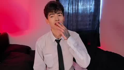 Axel online show from June 18, 9:42 pm