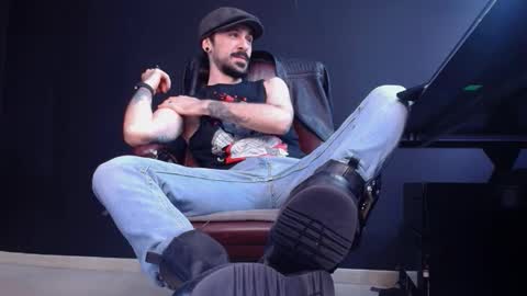 AxelColton online show from October 18, 10:31 am