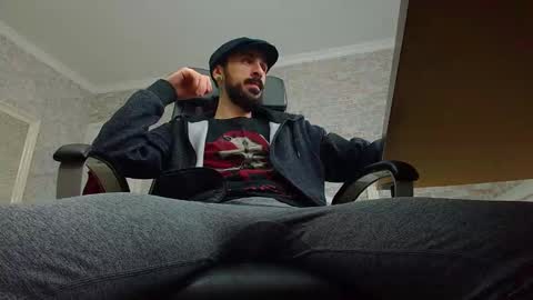 AxelColton online show from December 16, 6:32 am