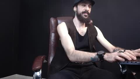 AxelColton online show from February 12, 6:19 am