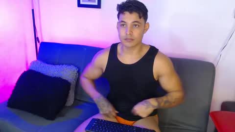 axell online show from December 15, 2:30 am