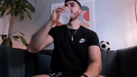 Axel Thompsom online show from November 23, 11:54 am