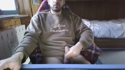 Axel online show from December 21, 7:45 am