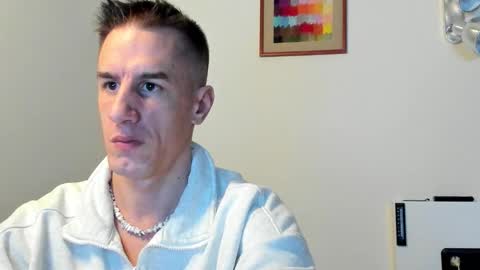 Axl online show from December 22, 11:35 pm