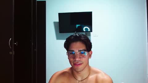 sebas online show from November 10, 11:53 pm