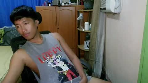baggage00 online show from June 30, 4:41 pm