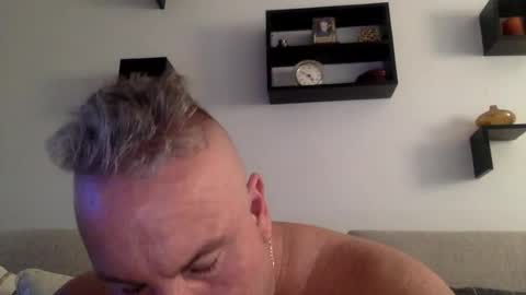 banana5289 online show from June 16, 8:55 pm