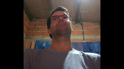 Ezequiel online show from April 9, 2:09 am