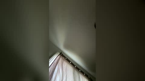 banirtrisco online show from May 28, 1:20 pm