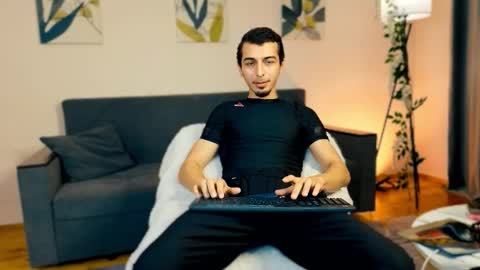 John online show from November 30, 7:32 am