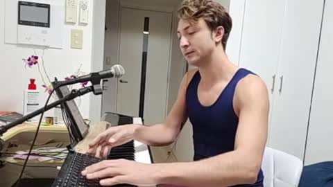 BareBritPianist online show from November 30, 8:38 am