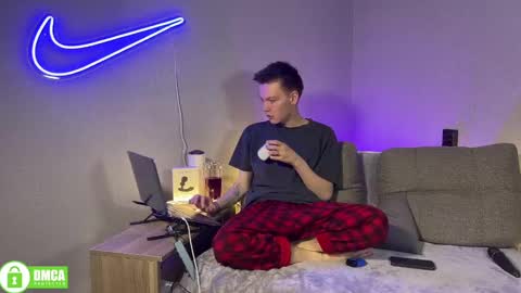 Snapshot of barney_kevin chatting on March 1, 7:26 pm Fansly Barney and Kevin T online show from March 1, 7:26 pm