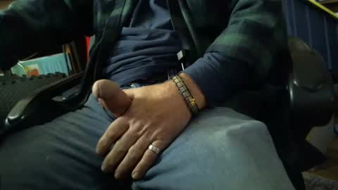 bartender3127 online show from January 15, 2:56 pm