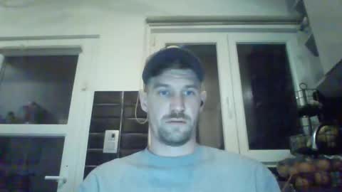 basteleus1 online show from February 27, 1:35 am