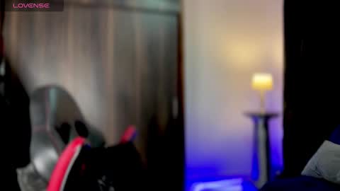 Bastian Independent Model online show from November 6, 3:26 pm