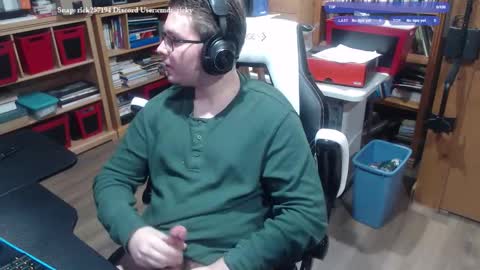 Ricky online show from November 30, 4:09 pm