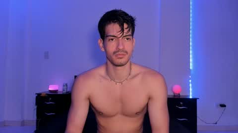 Valentino online show from January 3, 9:15 pm