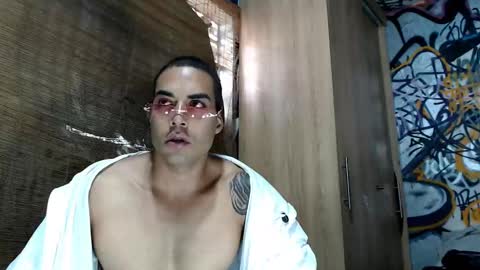 Justin online show from October 1, 5:39 pm