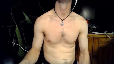 bchillin28 online show from January 6, 9:02 am