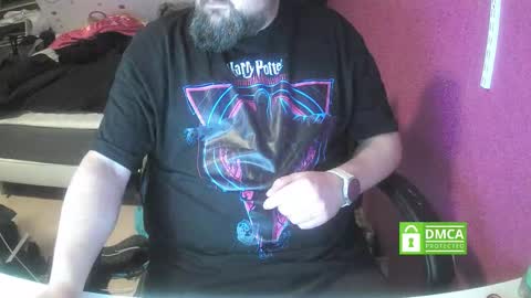 Snapshot of bear90130 chatting on October 4, 6:46 pm bear90130 online show from October 4, 6:46 pm