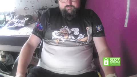 Snapshot of bear90130 chatting on September 17, 7:20 am bear90130 online show from September 17, 7:20 am