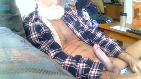 beardbushy online show from February 18, 2:27 pm