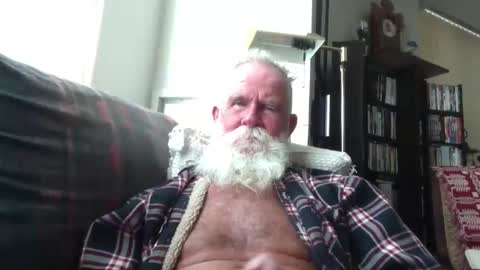 beardbushy online show from September 26, 5:21 pm
