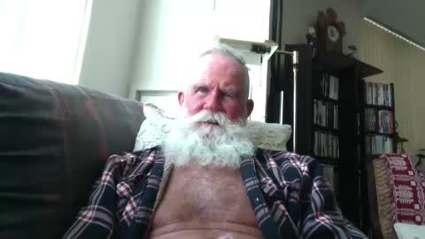 beardbushy online show from September 21, 3:45 pm