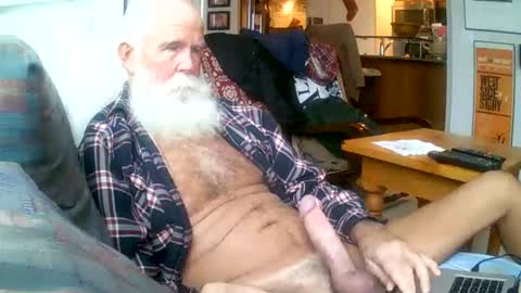 beardbushy online show from November 25, 4:53 pm