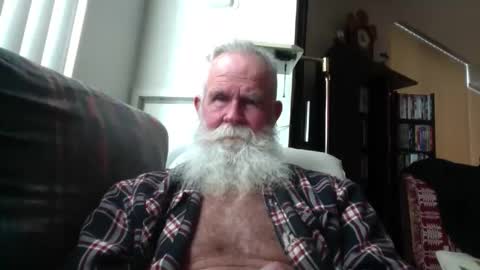 beardbushy online show from February 3, 4:56 pm