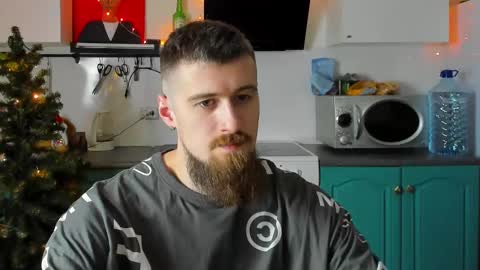 Zeus online show from December 24, 6:06 pm