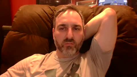 beardedambition online show from April 6, 10:10 pm