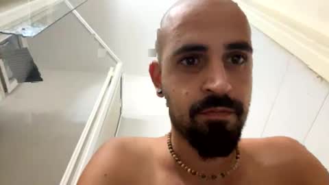 Snapshot of beardedbaldy_09 chatting on September 30, 6:11 pm Ask me online show from September 30, 6:11 pm