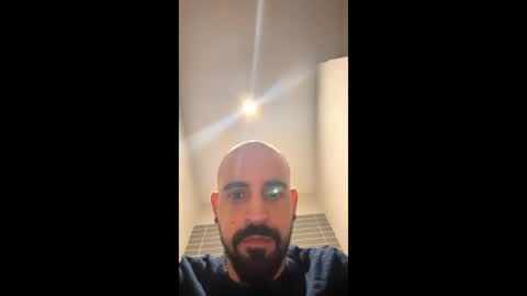 Snapshot of beardedbaldy_09 chatting on October 10, 7:18 pm Ask me online show from October 10, 7:18 pm