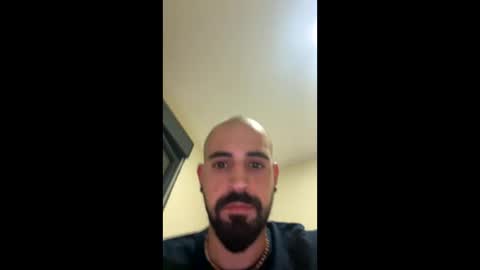 Snapshot of beardedbaldy_09 chatting on October 11, 7:29 pm Ask me online show from October 11, 7:29 pm