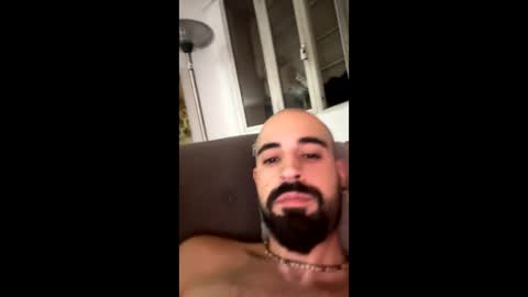 Snapshot of beardedbaldy_09 chatting on October 14, 7:43 pm Ask me online show from October 14, 7:43 pm